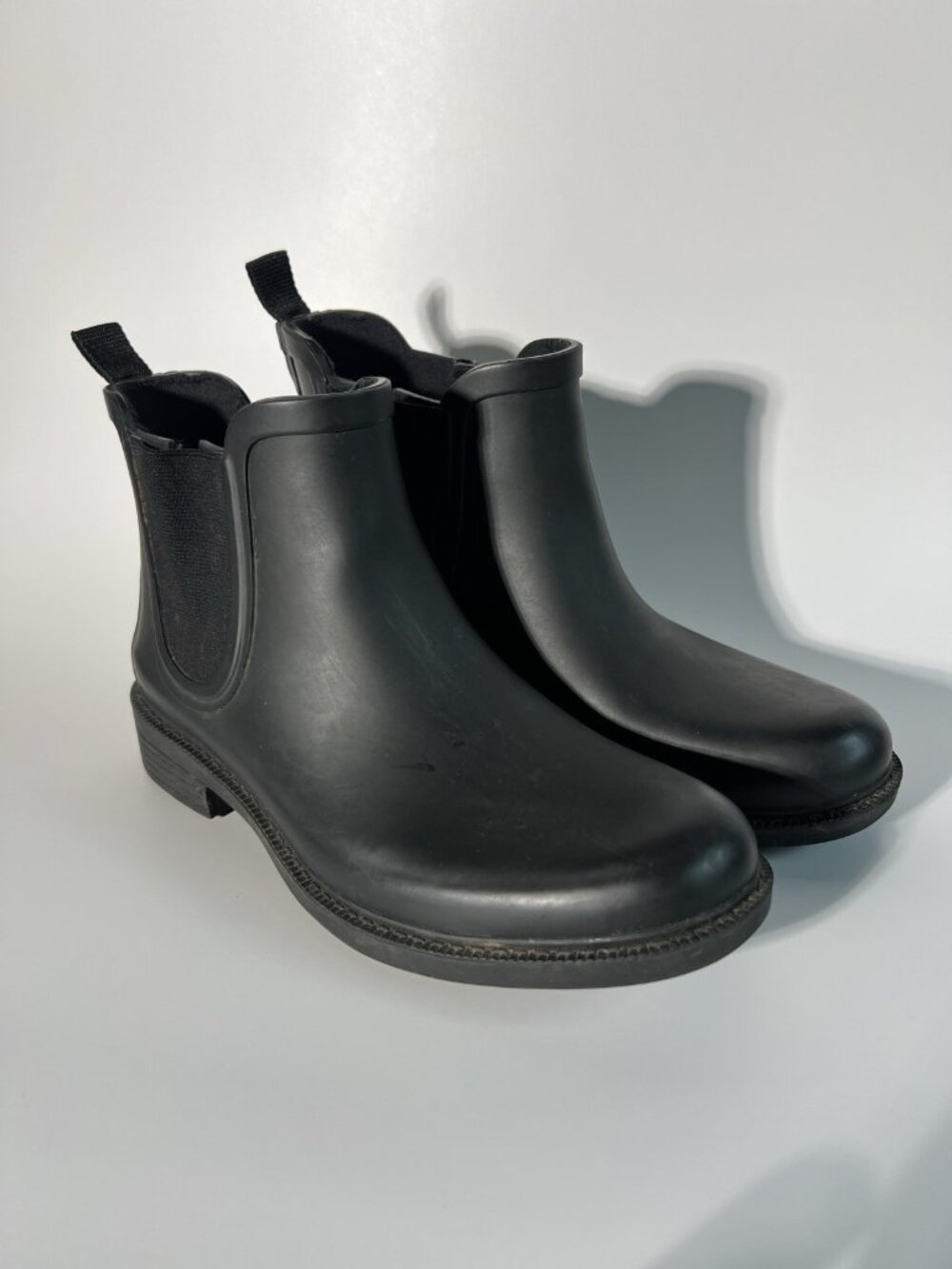 Madewell Black Rubber Round Toe Pull On Ankle Chelsea Boots Sz 7